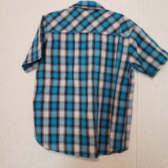 IRREVERENT SHORT SLEEVE BUTTON UP SHIRT...SIZE-LARGE - Picture 2 of 7